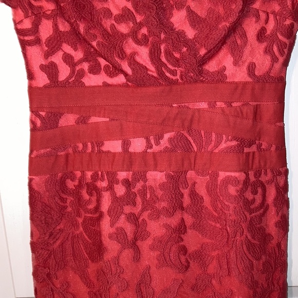 Tadashi Shoji Bodycon Dress SZ 2 Petite EUC - Picture 6 of 12
